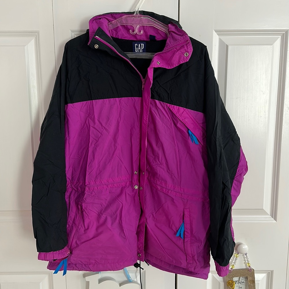 HOST PICK Vintage GAP woman’s rain windbreaker jacket